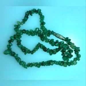 16 inch jade chip necklace